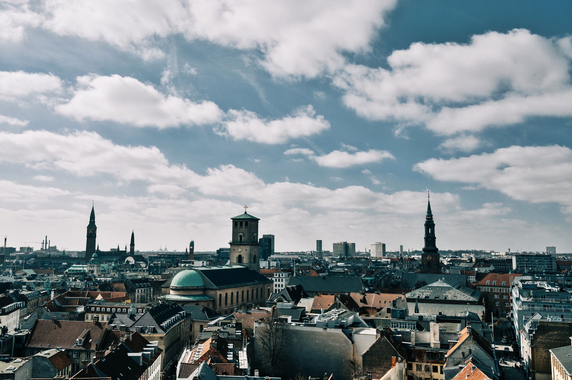 Bølger og himmel over den nordlige kyst